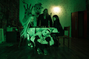 Фотография перформанса Впусти меня от компании За гранью (Фото 3)