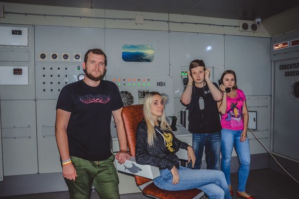 Команда «КвестОбзор» в квесте Подводная лодка